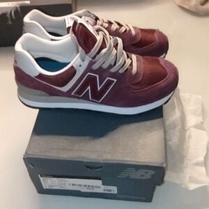 New Balance Women's Burgundy Sneakers